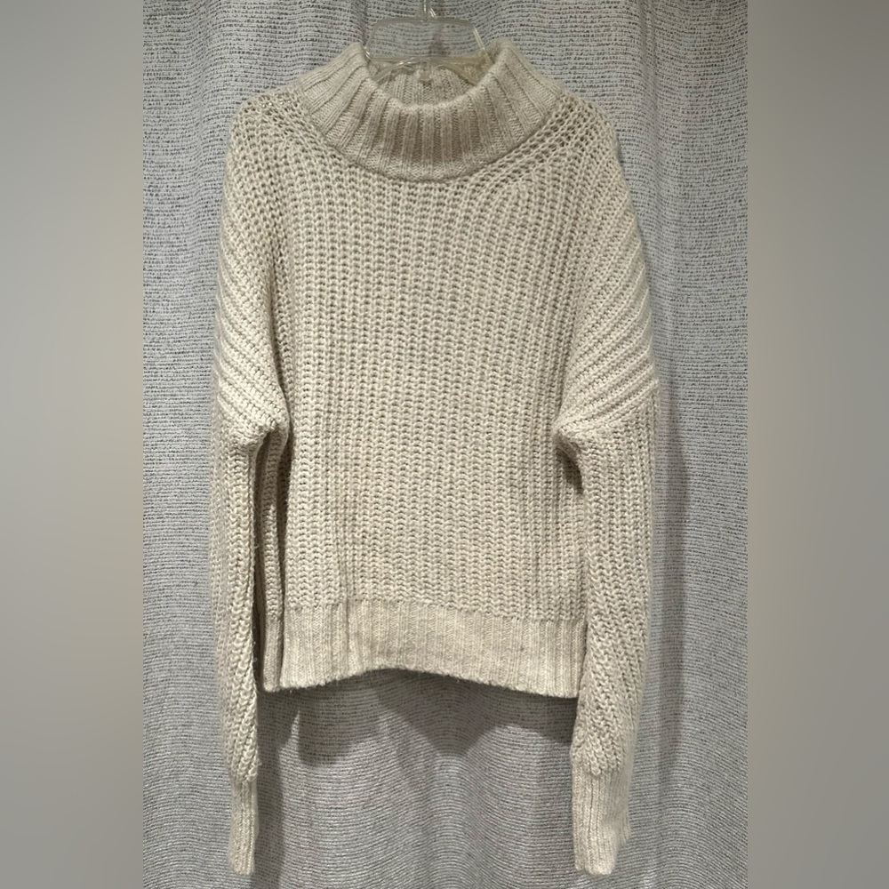 Women’s J. CREW Cream Chunky Knit‎ Mock Knit Sweater. Size M.
